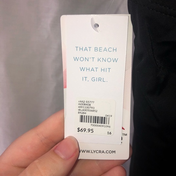 NWT Colorful floral swim top! - Picture 4 of 5